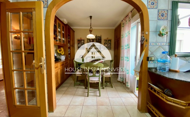 Resale - Apartment  - Torrevieja - Playa del Cura