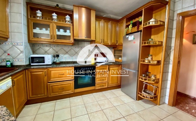 Resale - Apartment  - Torrevieja - Playa del Cura