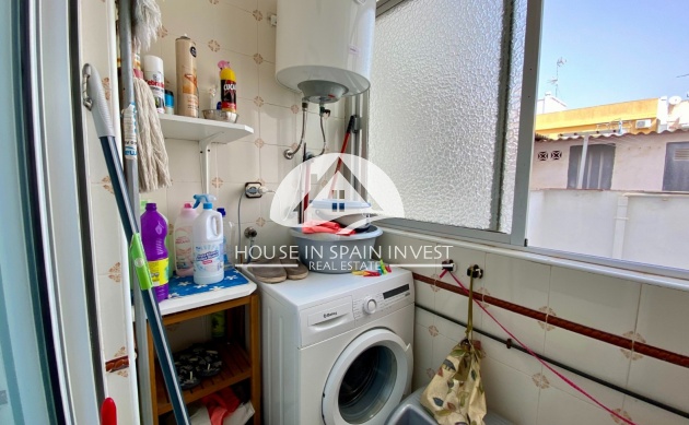Resale - Apartment  - Torrevieja - Playa del Cura
