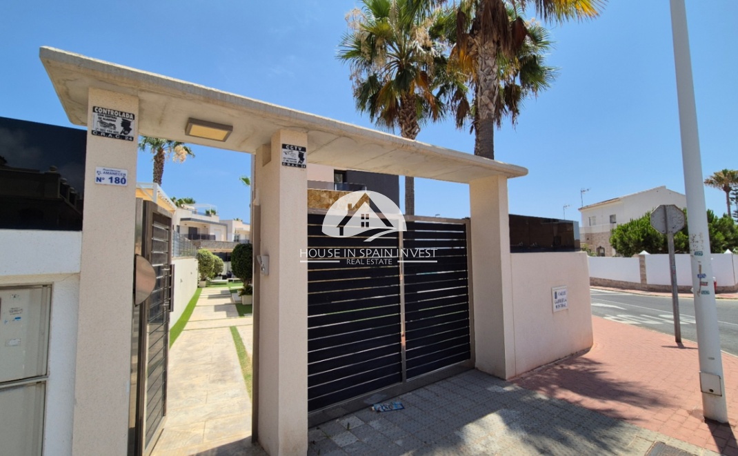 Resale - Villa - Torrevieja - Costa Blanca