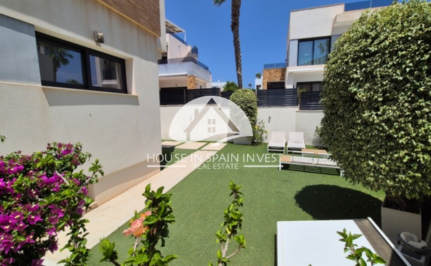 Resale - Villa - Torrevieja - Costa Blanca