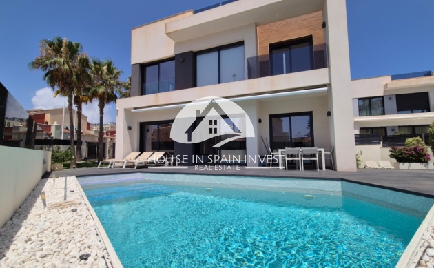 Resale - Villa - Torrevieja - Costa Blanca