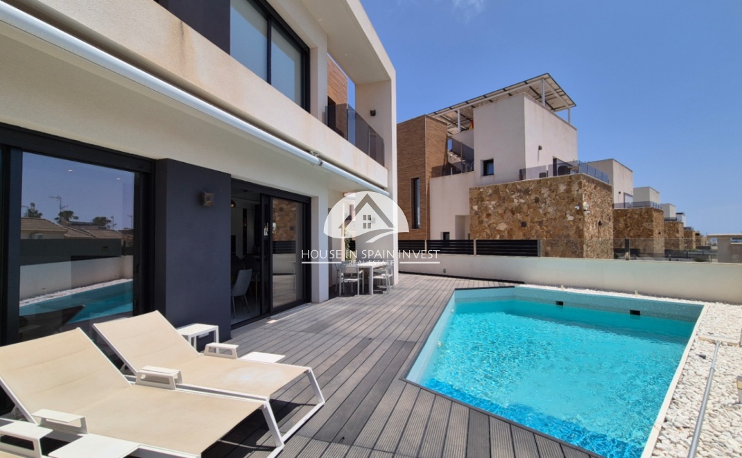 Resale - Villa - Torrevieja - Costa Blanca