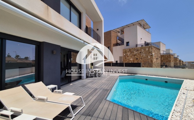 Resale - Villa - Torrevieja - Costa Blanca