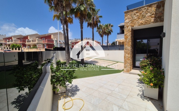 Resale - Villa - Torrevieja - Costa Blanca