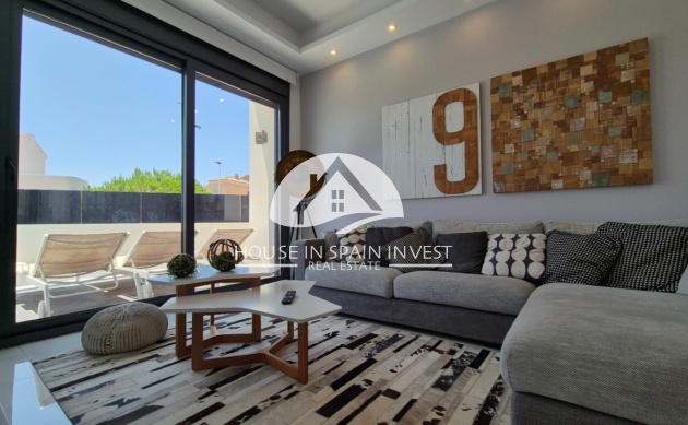 Resale - Villa - Torrevieja - Costa Blanca