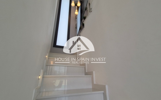 Resale - Villa - Torrevieja - Costa Blanca