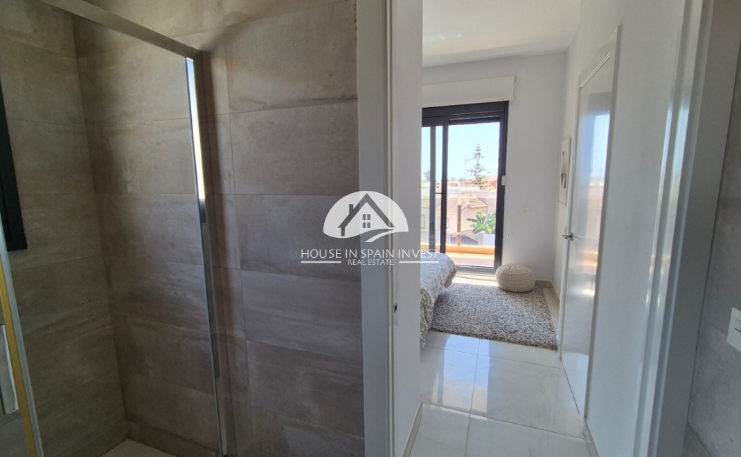 Resale - Villa - Torrevieja - Costa Blanca