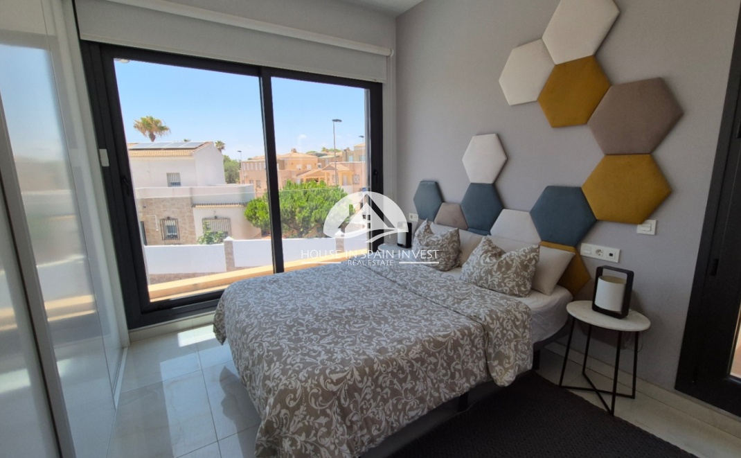 Resale - Villa - Torrevieja - Costa Blanca