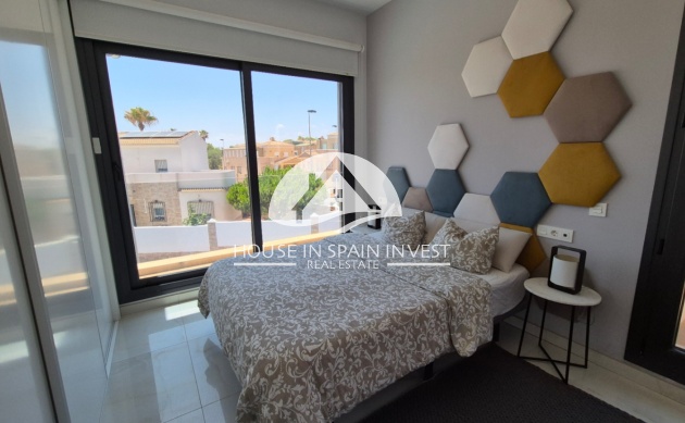 Resale - Villa - Torrevieja - Costa Blanca