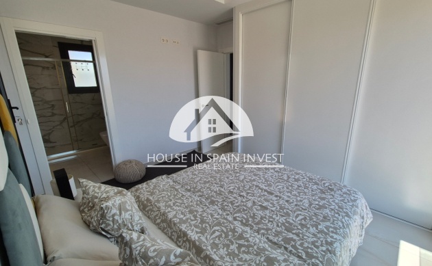 Resale - Villa - Torrevieja - Costa Blanca