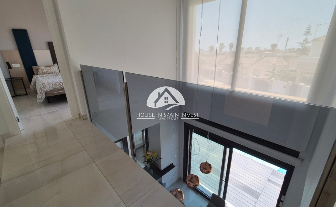 Resale - Villa - Torrevieja - Costa Blanca