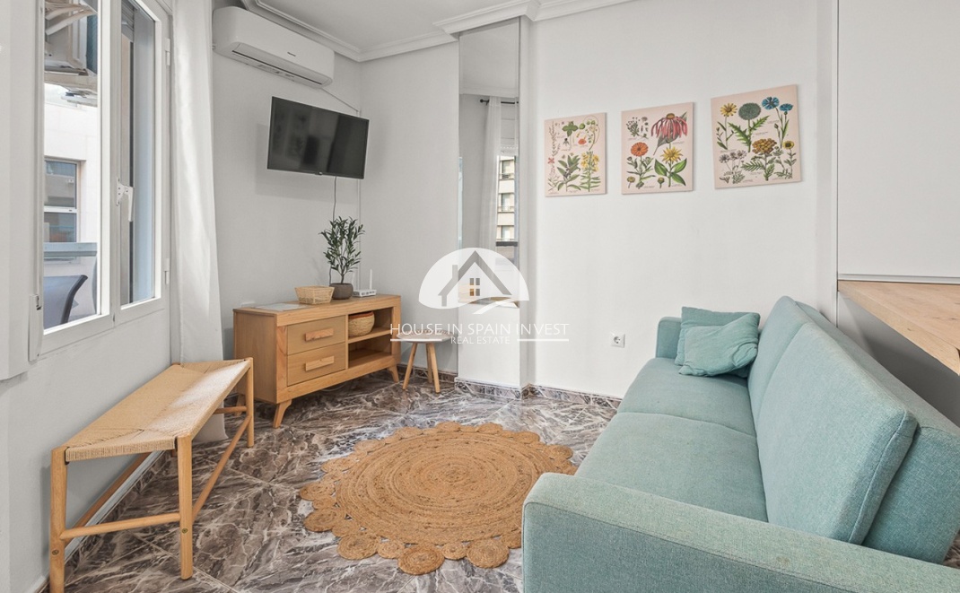 Resale - Apartment  - Torrevieja - Playa del Cura