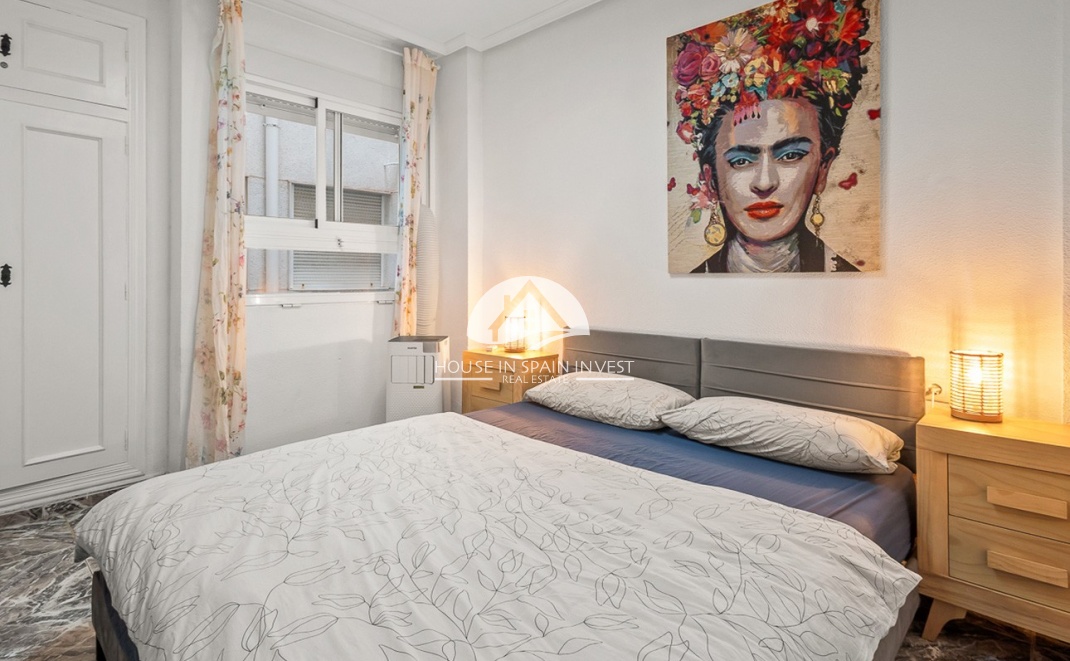 Resale - Apartment  - Torrevieja - Playa del Cura