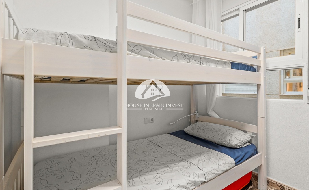Resale - Apartment  - Torrevieja - Playa del Cura