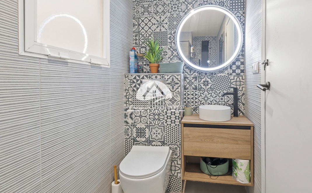 Resale - Apartment  - Torrevieja - Playa del Cura