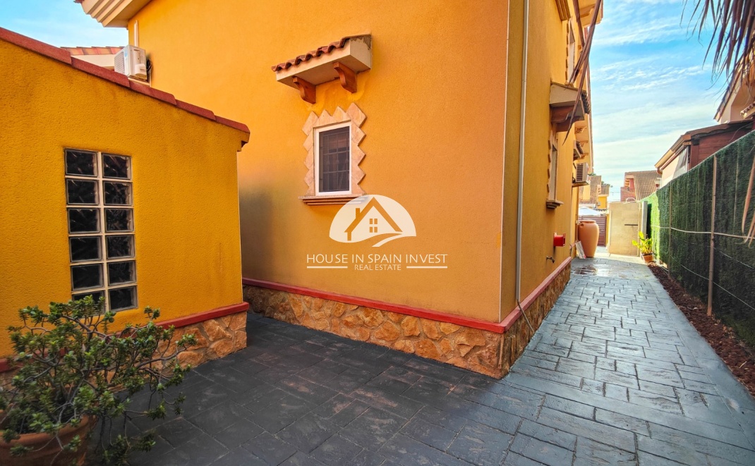 Herverkoop - Villa - Guardamar del Segura - El Raso