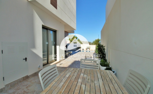 Resale - Villa - Orihuela Costa - Villamartín
