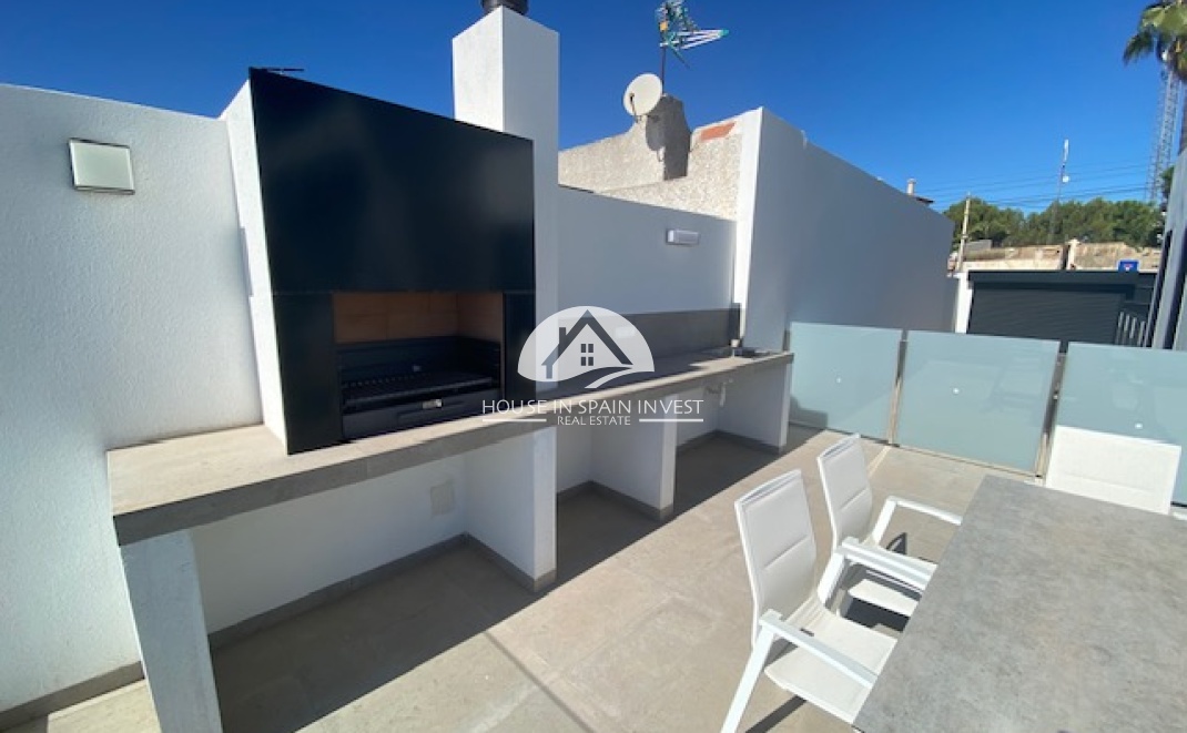 Resale - Villa - Torrevieja - Los Balcones  