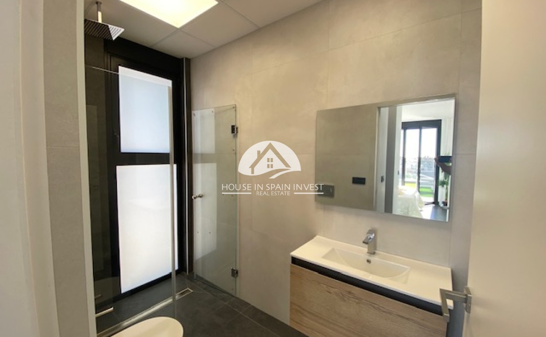 Resale - Villa - Torrevieja - Los Balcones  