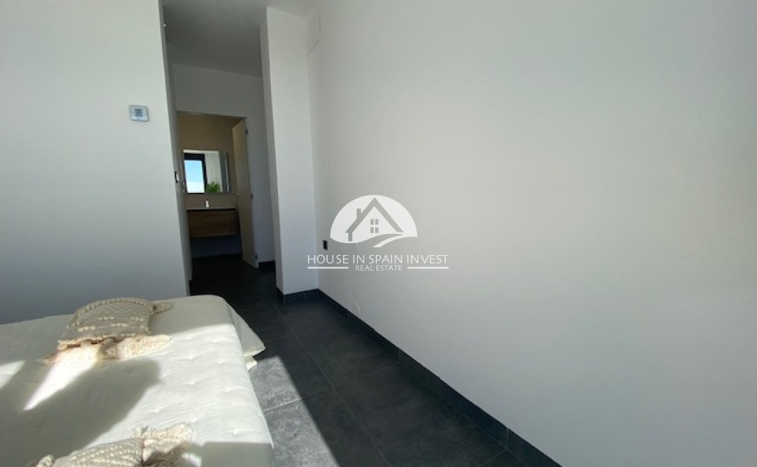 Resale - Villa - Torrevieja - Los Balcones  