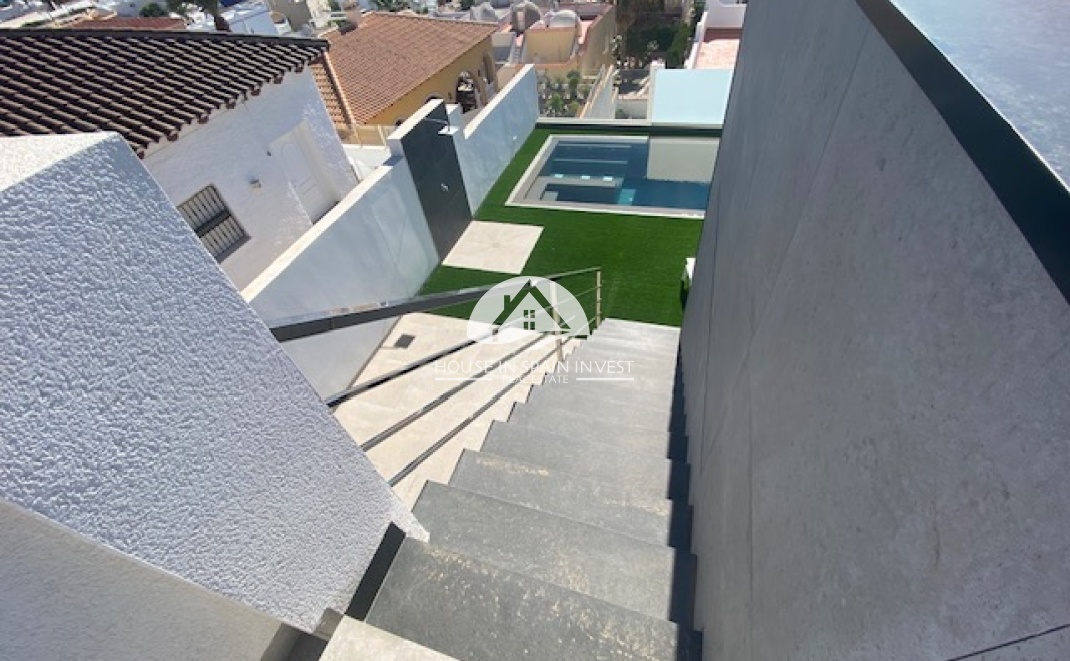 Resale - Villa - Torrevieja - Los Balcones  