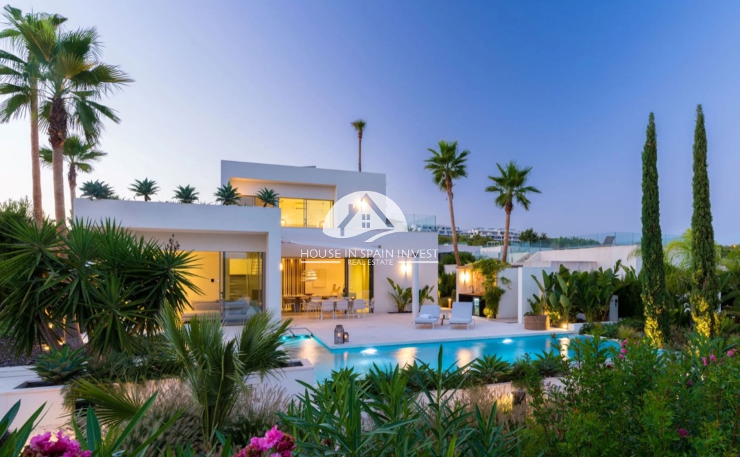 Resale - Villa - San Miguel de Salinas - Las Colinas Golf