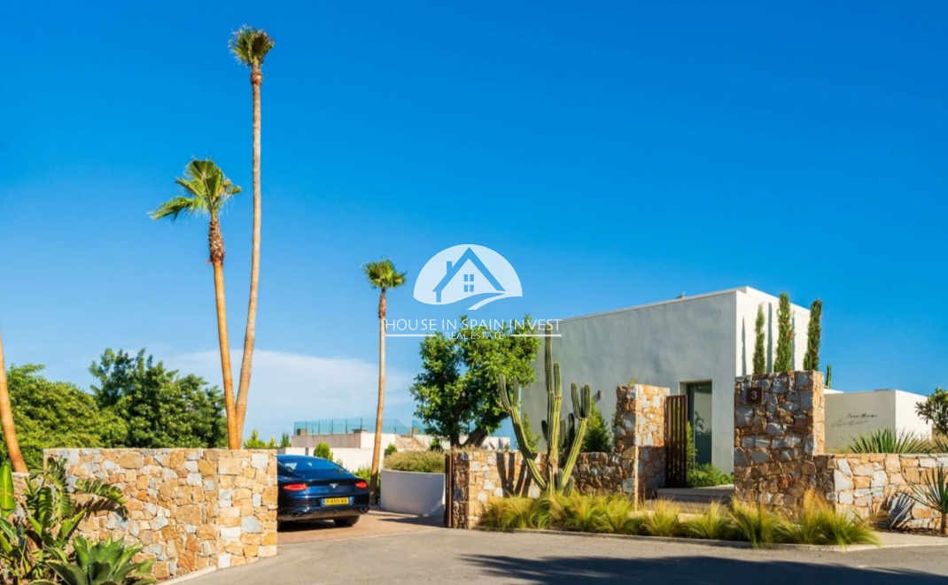 Resale - Villa - San Miguel de Salinas - Las Colinas Golf