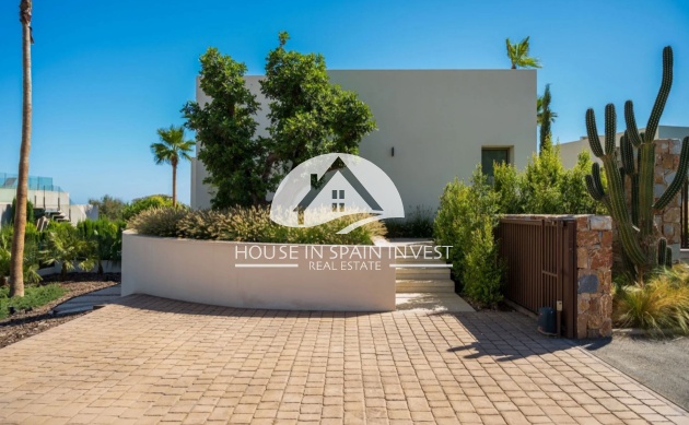 Resale - Villa - San Miguel de Salinas - Las Colinas Golf