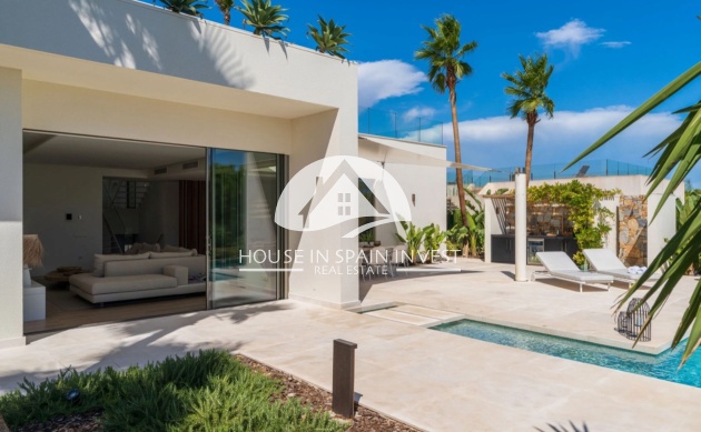 Resale - Villa - San Miguel de Salinas - Las Colinas Golf