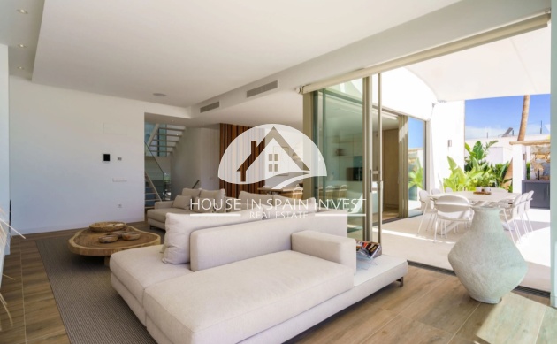 Resale - Villa - San Miguel de Salinas - Las Colinas Golf