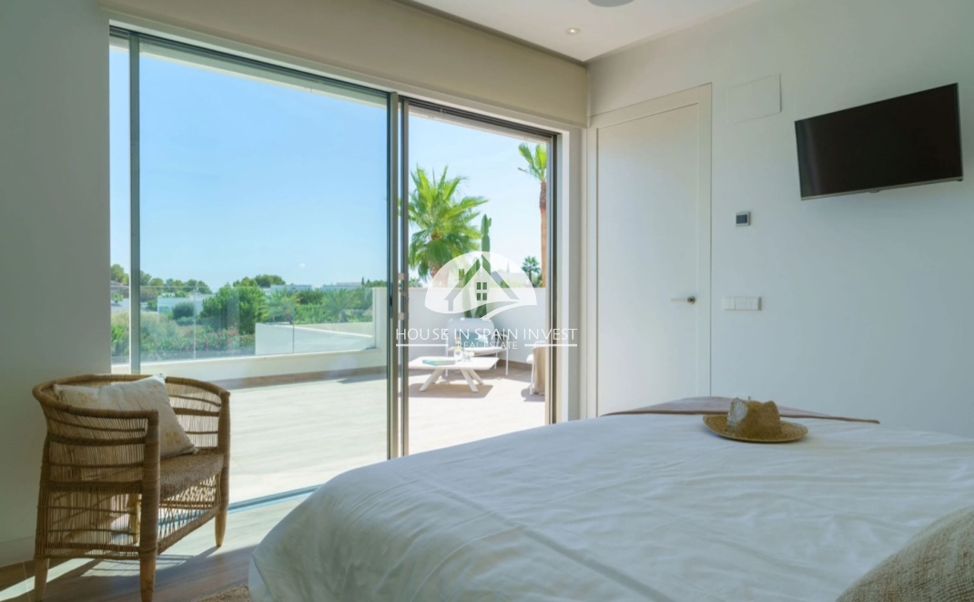 Resale - Villa - San Miguel de Salinas - Las Colinas Golf