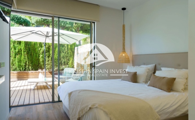 Resale - Villa - San Miguel de Salinas - Las Colinas Golf