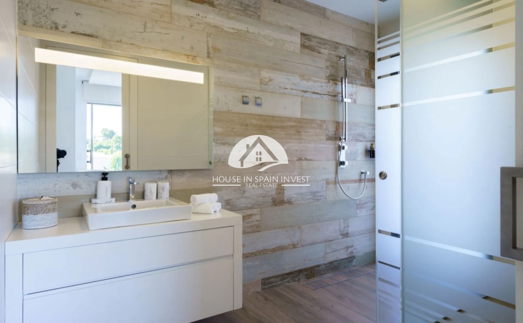 Resale - Villa - San Miguel de Salinas - Las Colinas Golf