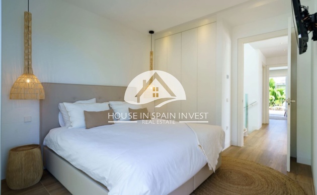 Resale - Villa - San Miguel de Salinas - Las Colinas Golf