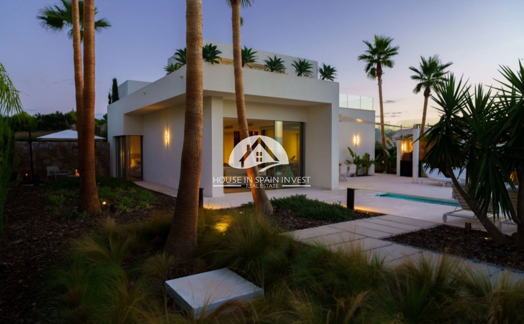 Resale - Villa - San Miguel de Salinas - Las Colinas Golf