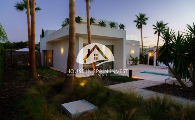 Resale - Villa - San Miguel de Salinas - Las Colinas Golf