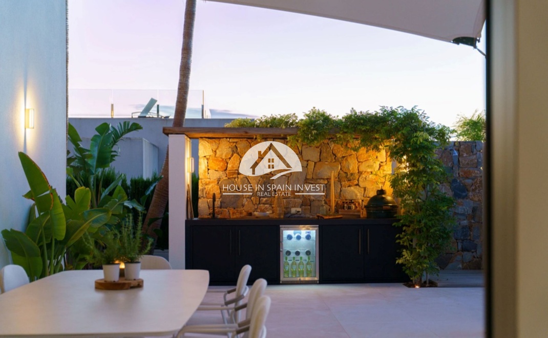 Resale - Villa - San Miguel de Salinas - Las Colinas Golf