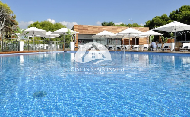 Resale - Villa - San Miguel de Salinas - Las Colinas Golf