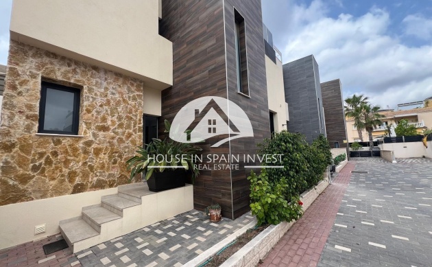 Resale - Villa - Orihuela Costa - Lomas De Cabo Roig