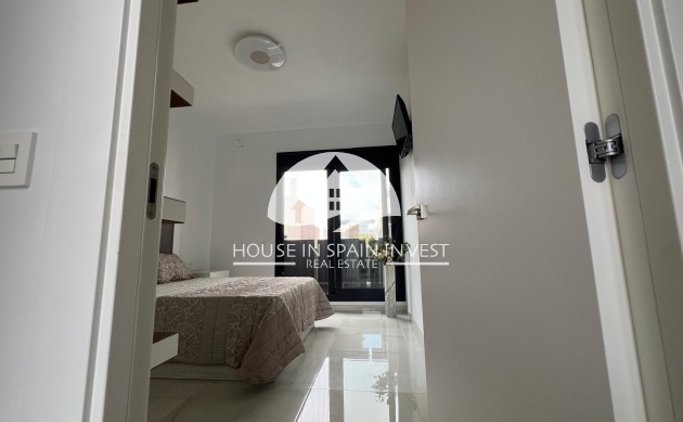 Resale - Villa - Orihuela Costa - Lomas De Cabo Roig