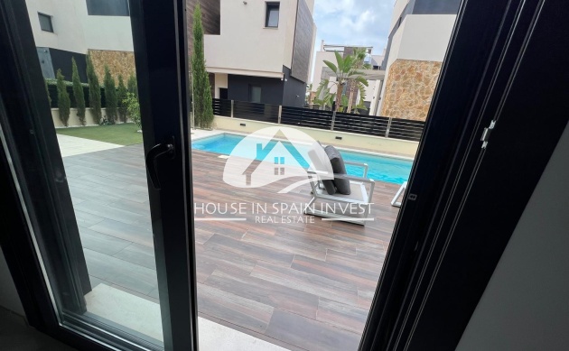 Resale - Villa - Orihuela Costa - Lomas De Cabo Roig