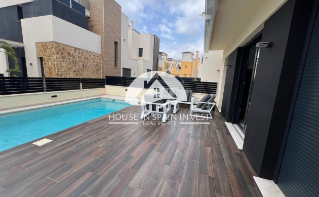 Resale - Villa - Orihuela Costa - Lomas De Cabo Roig