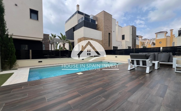 Resale - Villa - Orihuela Costa - Lomas De Cabo Roig
