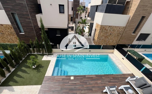 Resale - Villa - Orihuela Costa - Lomas De Cabo Roig