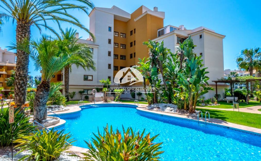 Resale - Apartment  - Torrevieja - Punta Prima  