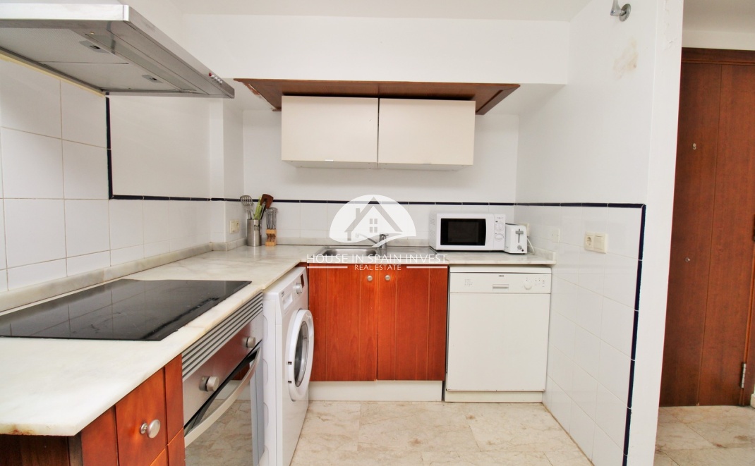 Resale - Apartment  - Torrevieja - Punta Prima  