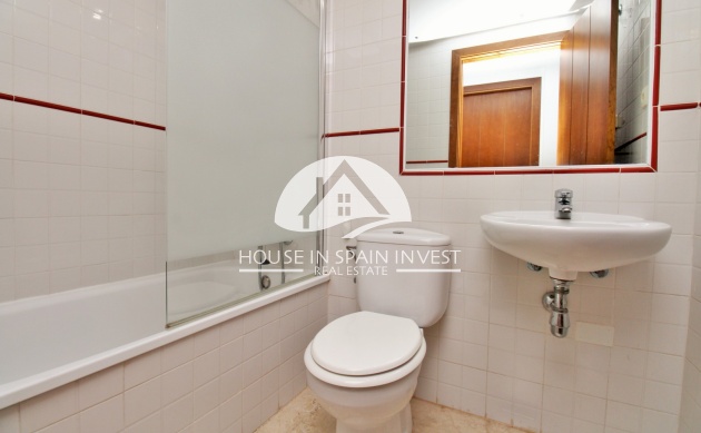 Resale - Apartment  - Torrevieja - Punta Prima  