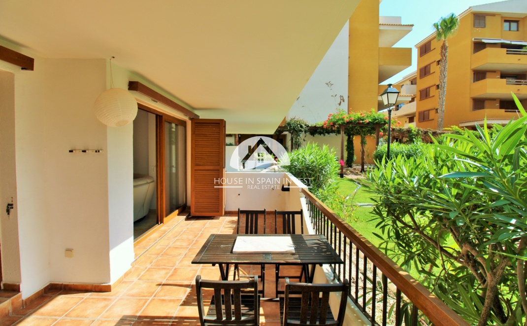 Resale - Apartment  - Torrevieja - Punta Prima  