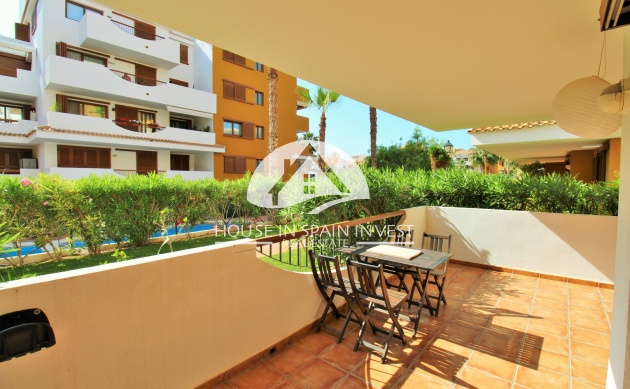 Resale - Apartment  - Torrevieja - Punta Prima  